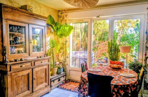 Beauchastel House | La Villa Bleue