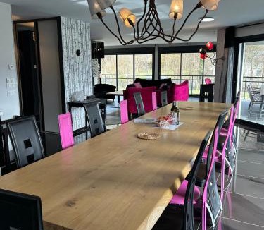 Cadeac House | La Villa Bleue