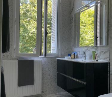 Cauderan House | La Villa Bocage