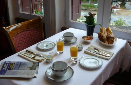 Bagnoles-de-l'Orne Hotel | La Villa Bois Joli HOTEL RESTAURANT