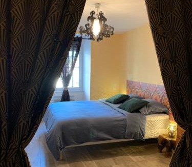 Vinay Villa | LA VILLA CAPUCINE