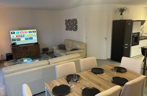 Vouvray House | La Villa Coquette