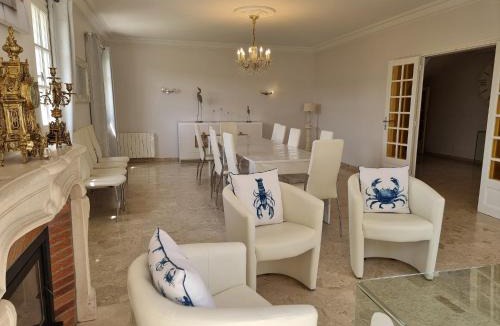 Saint-Jouan-des-Guerets Villa | La Villa des Longchamps Location du samedi au samedi