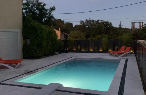 Saint-Privat-des-Vieux Bed & Breakfast | La villa des délices