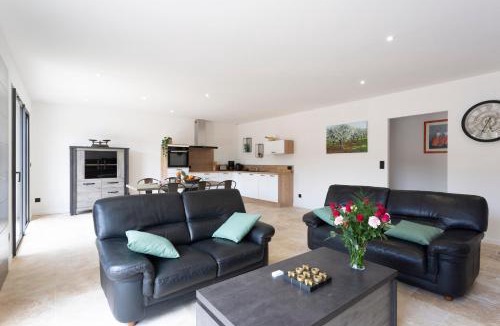 Saint-Victor-la-Coste House | La Villa de l'Olivier - Maison climatisée pour 6