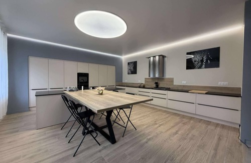 Saint-Thurin House | La Villa de l'Anzon, group gîte in quiet surroundings, games room.