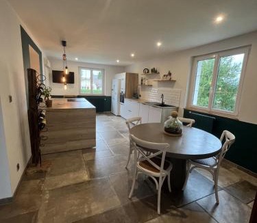 Nompatelize Villa | La Villa des 3 Marmailles - Calme, Piscine & Jeux