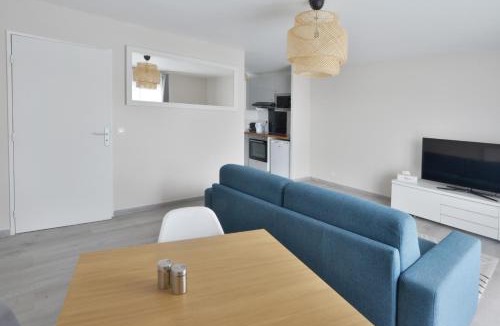 Courcouronnes Apartment | La Villa des Arts