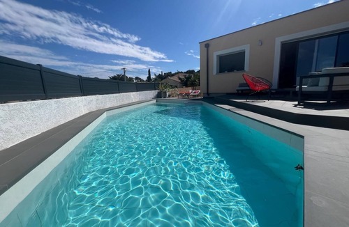 Roches Grises Villa | La Villa des Cistes in a peaceful setting 🦩Vue Étangs