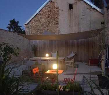 Maisons-les-Chaource Bed & Breakfast | La villa des Chouettes