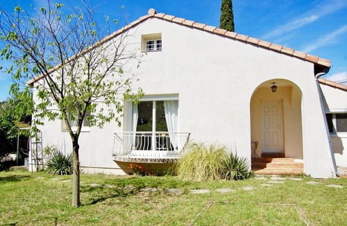 Vezenobres Apartment | La Villa des Gardies, Medieval Charm