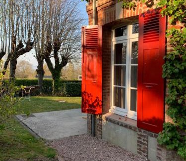 Cricqueboeuf Bed & Breakfast | La Villa des Rosiers