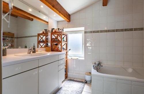 Puy-Saint-Martin Villa | La Villa du bonheur