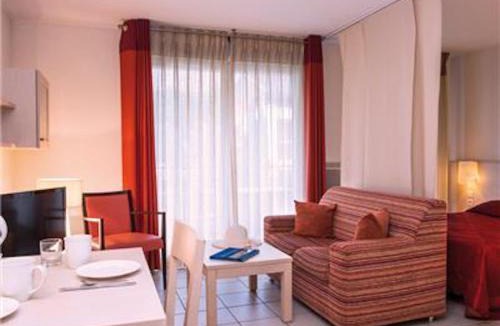 Divonne-les-Bains Apartment | La Villa Du Lac- 3 rooms for 6 people