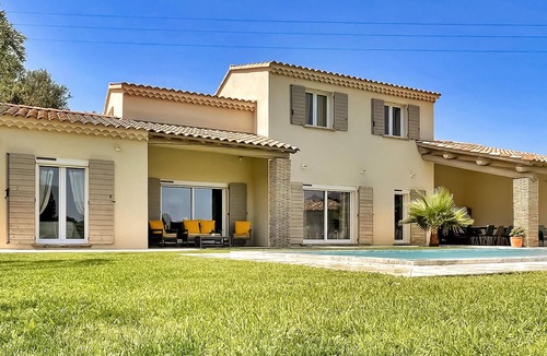 Uchaux House | La Villa Du Mont Ventoux