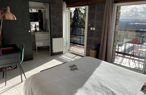 Miribel House | La Villa du Rhone