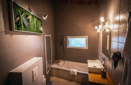 Miribel House | La Villa du Rhone