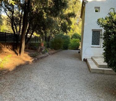 Le Cannet-des-Maures Bed & Breakfast | La Villa