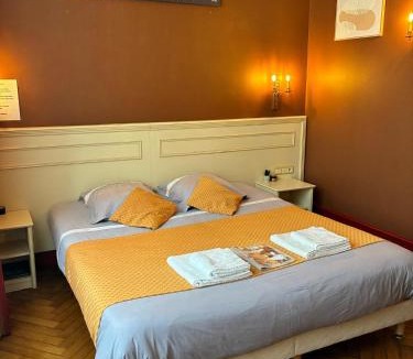 Gare-Jouvenet Apartment | La Villa