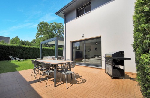 Sainghin-en-Melantois House | La Villa Sainghin - Piscine et Jacuzzi Privé