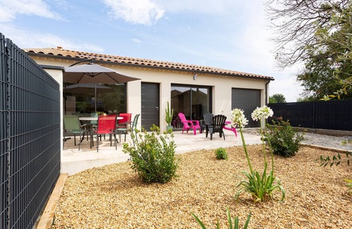 Saint-Victor-la-Coste House | La Villa de l'Olivier - Charmante maison climatisée pour 6