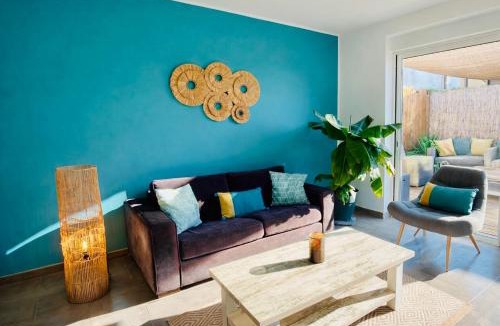 Saintes-Maries-de-la-Mer Apartment | La Villa Vaihéré en Camargue, l'Hibiscus et le Magnolia
