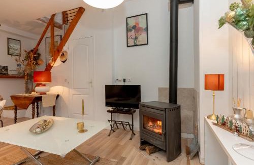 Viviers-du-Lac House | La Villa