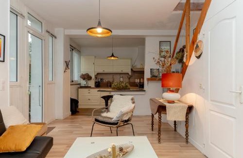 Viviers-du-Lac House | La Villa