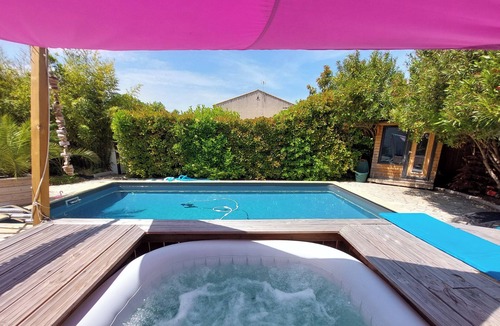 Jacou Villa | "La VILLA GRIMAUDE": a favorite villa! swimming pool, terrace, summer kitchen,.