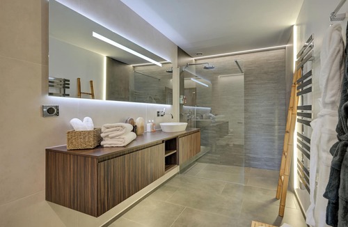 Pont Royal House | La Villa Kef
