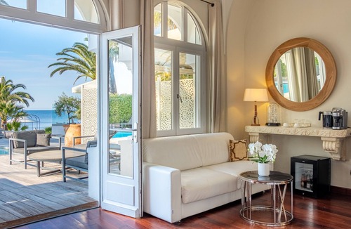 Boulouris-sur-Mer Villa | La Villa Mauresque