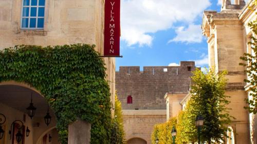 Aigues-Mortes Medieval City Hotel | La Villa Mazarin