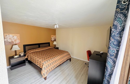 Winthrop Harbor Hotel | LA VILLA MOTEL