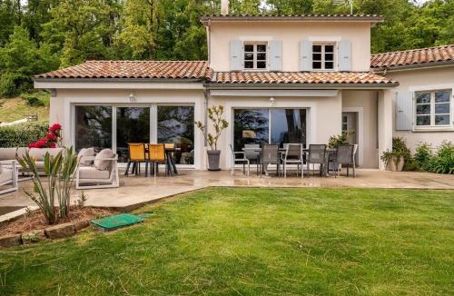 Mours-Saint-Eusebe Villa | La Villa Moursoise 4 Etoiles