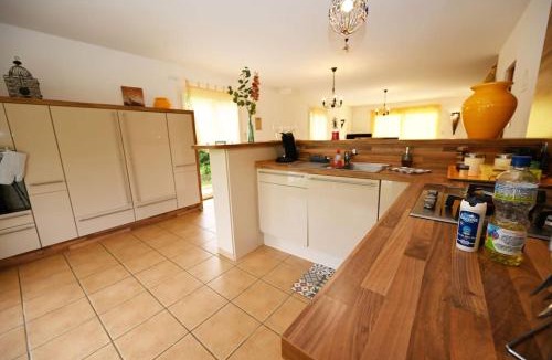 Ampuis House | La Villa Noyau Doux