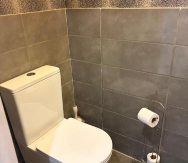 Saint-Jory Villa | La villa Pignole - Parking-Piscine-9 personnes