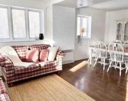 Saint-Juste-du-Lac House | La Villa Rustique