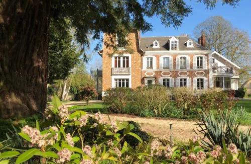 Forges-les-Bains Bed & Breakfast | La villa rochette