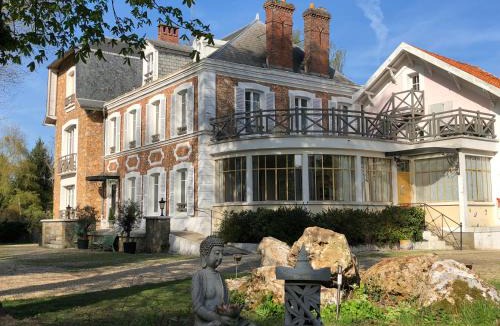 Forges-les-Bains Bed & Breakfast | La villa rochette