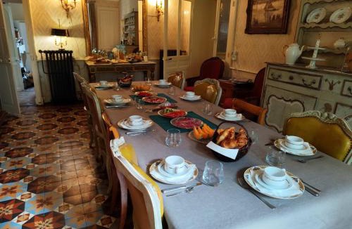 Montmirey-la-Ville House | La Villa Romaine