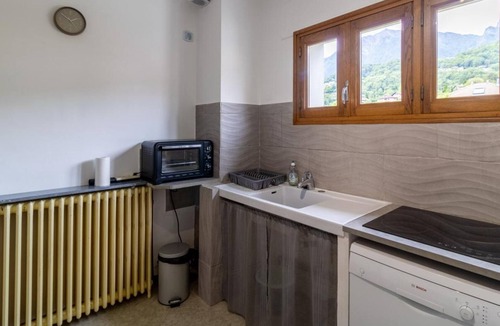 Albertville House | LA VILLA ROUGE - ALBERTVILLE