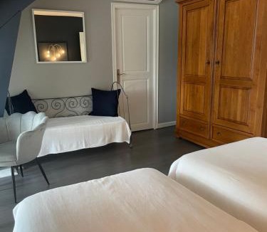 Les Bordes-Aumont Bed & Breakfast | La Villa Séquoia