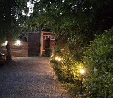 Thivencelle Apartment | La Villa Saint Ghislain