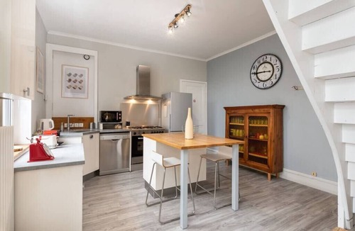 8th Arrondissement House | La Villa Sassolini Ré