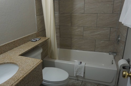 Arsenal Hotel | La Villita Inn