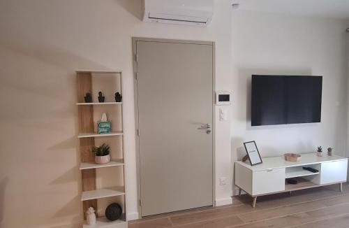 Aimargues Apartment | la violette
