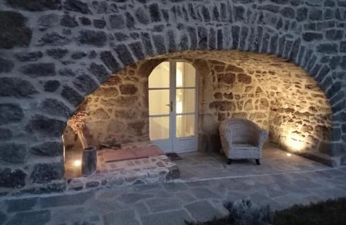 Saint-Cyr House | "La Voûte de Pierre" Gîte indépendant