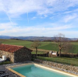 Saint-Privat-du-Dragon House | La Voûte du Dragon spa piscine 26 personnes
