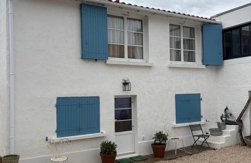 Barbatre House | La voile Bleue - A stopover with your feet in the water