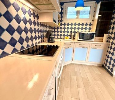 Gruissan Plage Ski Chalet | La Voile Grise Chalet
